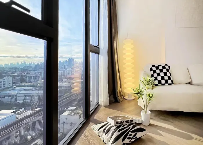 Siamese Sukhumvit 87 *